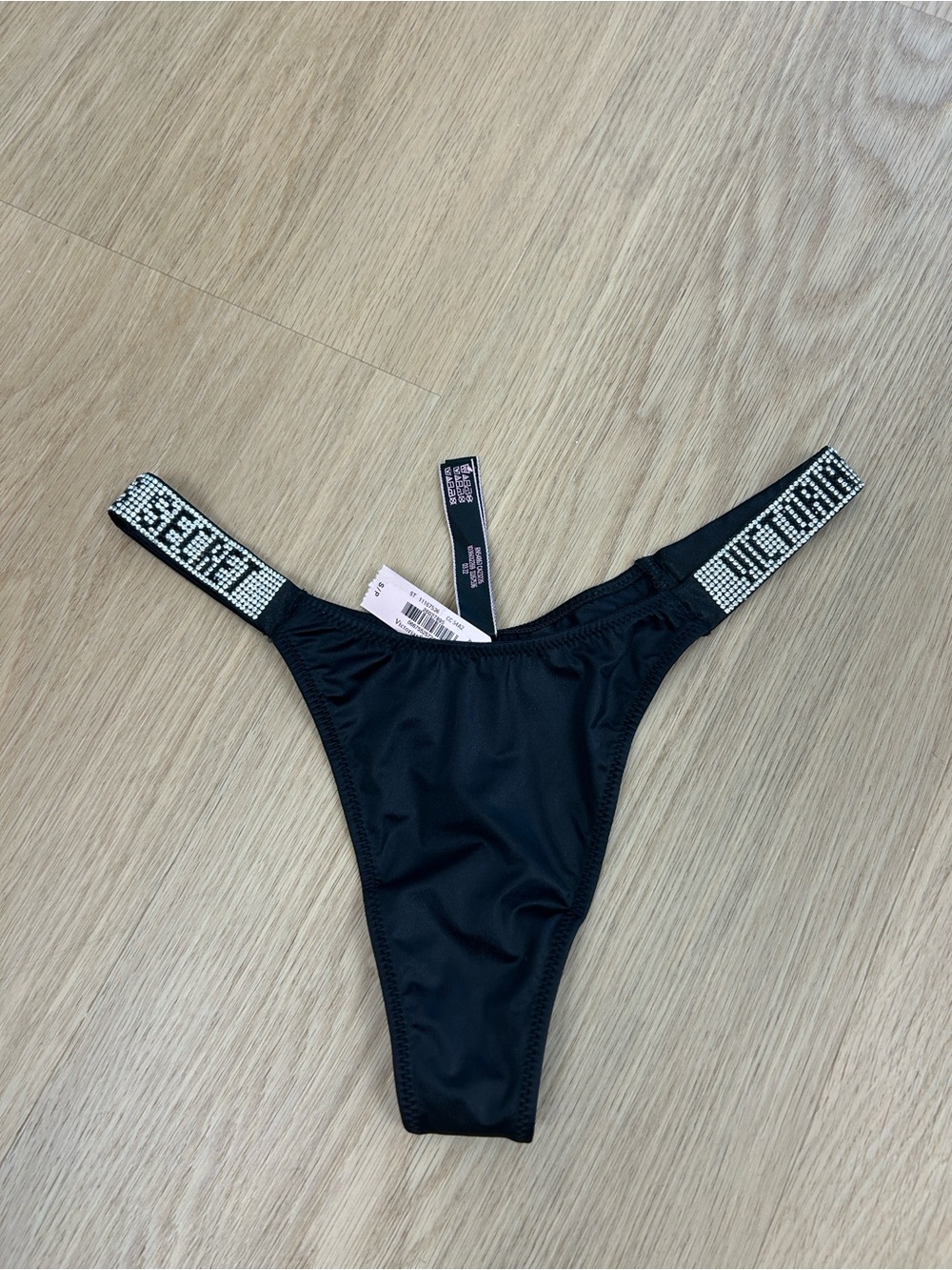 NWT Victoria’s Secret Shine Strap Very Sexy Thong Panty S